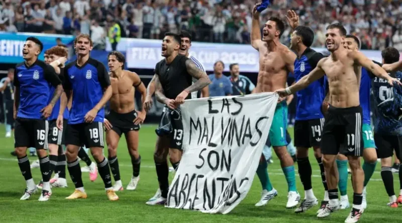 UK minister urges FIFA to investigate Argentina over World Cup Falklands banner