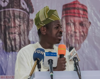 Fake news threatens national unity, information minister warns journalists