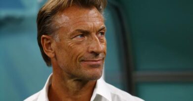 Coach Renard leaves Tunisia after World Cup group-stage exit