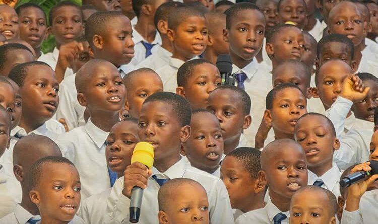 Adeboye urges students to pursue excellence, prays against school kidnappings