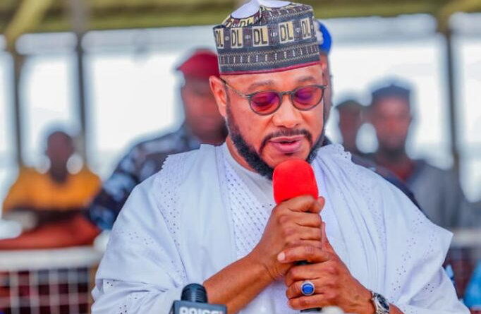 Governor Lawal distributes 72,000 bags of fertiliser, farm inputs to Zamfara farmers