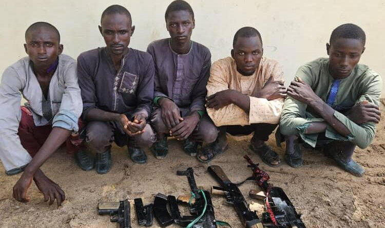 Troops nab 5 suspected kidnappers in Yobe