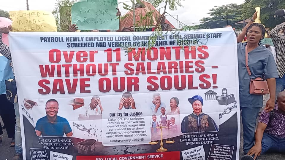 C’River LG workers storm governor’s office over 11 months’ unpaid salaries