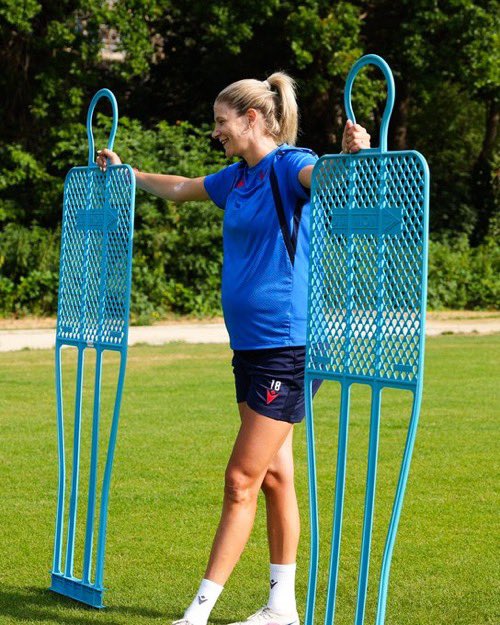 7-month pregnant Crystal Palace star joins pre-season training
