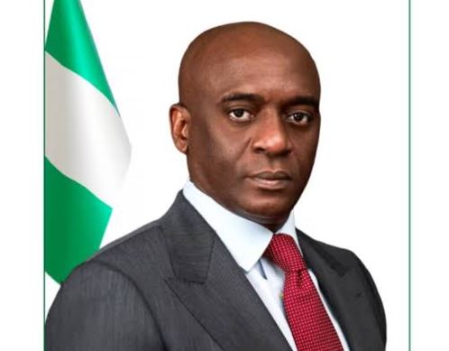 Ebie opens door as NDDC lift operator climbs to Nigerian bar