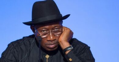 Jonathan commiserates with Amaechi over mother’s death