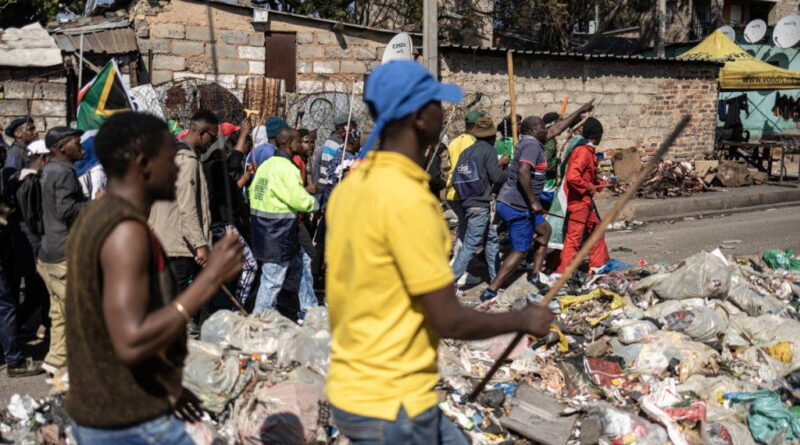 Three foreigners injured in South Africa anti-migrant march