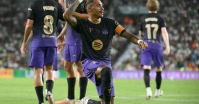 Barcelona thrash Elche 5-0 in La Liga opener