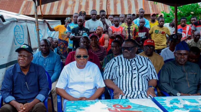 Aondoakaa visits Guma attack victims, says security must rise above politics