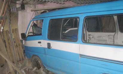 27 die in Church bus crash