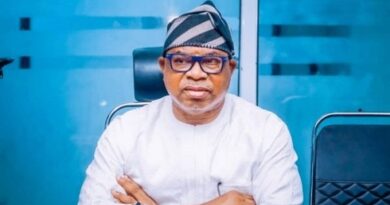 Osun Election: Oyinlola-led PDP faction endorses APC candidate
