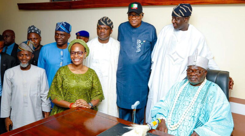 Kwara APC candidates pay ‘thank you’ visit to traditional, stakeholders in Ekiti, Oke-Ero after primaries