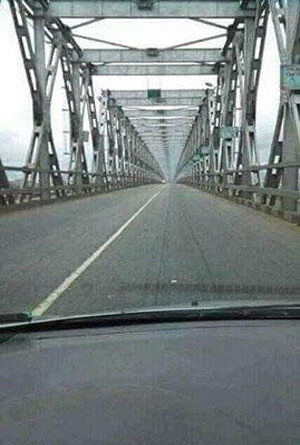 Onitsha Head Bridge is 60, and somebody is stealing its bones