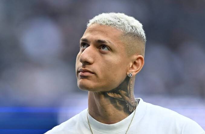 ‘No one will decide my future’ – Richarlison braces for Everton switch