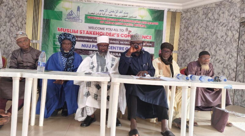 Osun Muslim Group questions Adeleke’s record, backs Oyebamiji