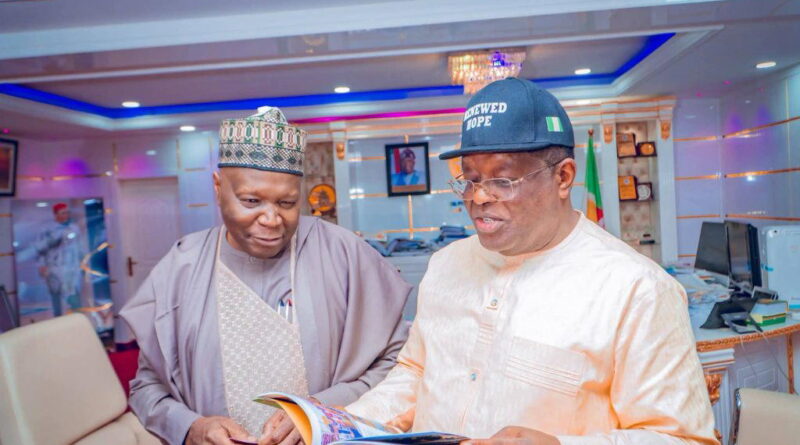 Inuwa intensifies push for federal road projects, meets Umahi
