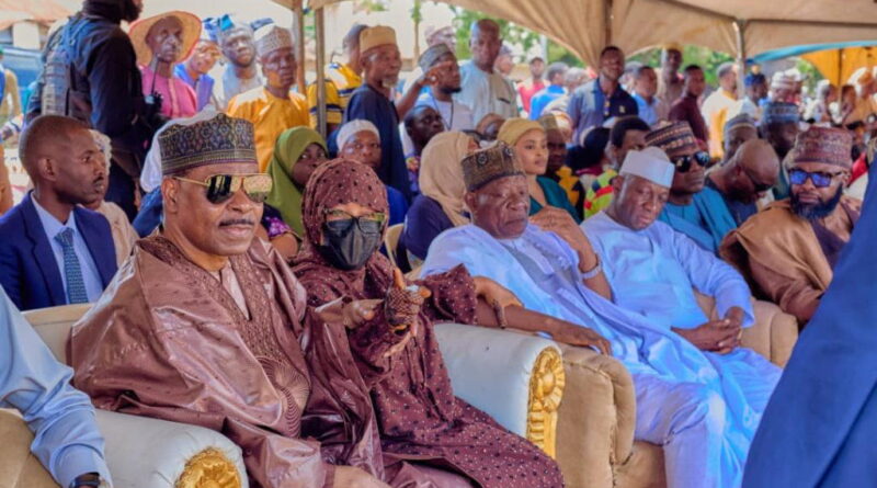 Ex IGP Adamu empowers Nasarawa farmers, urges politicians to support food production