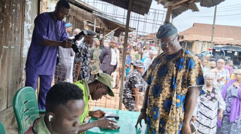 Osun election: APC National Secretary votes, commends INEC, security