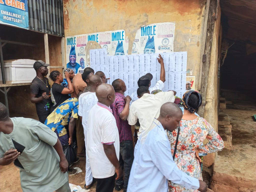 Osun Election: Ede voters troop to polling units