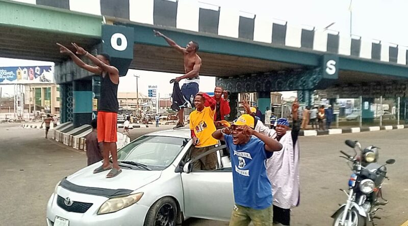 Photos: Residents jubilate as INEC declares Adeleke winner of Osun election