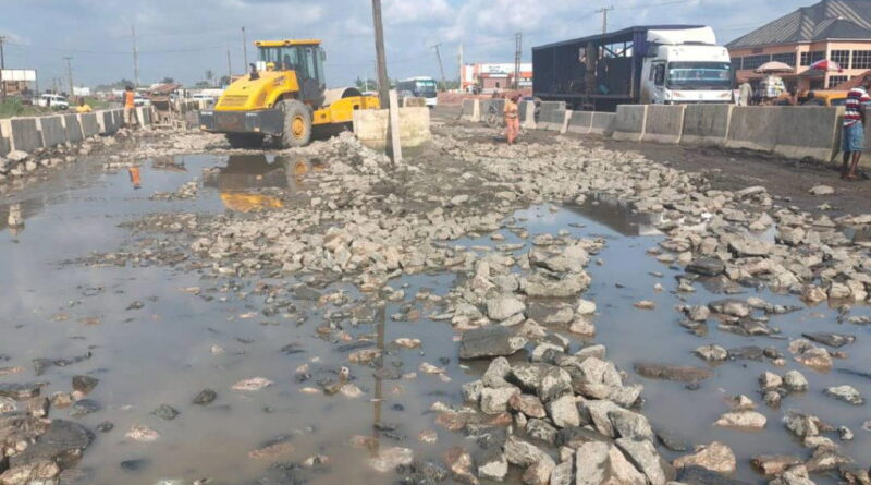 FG to review concessioned roads, apologises to Nigerians on Benin-Asaba road