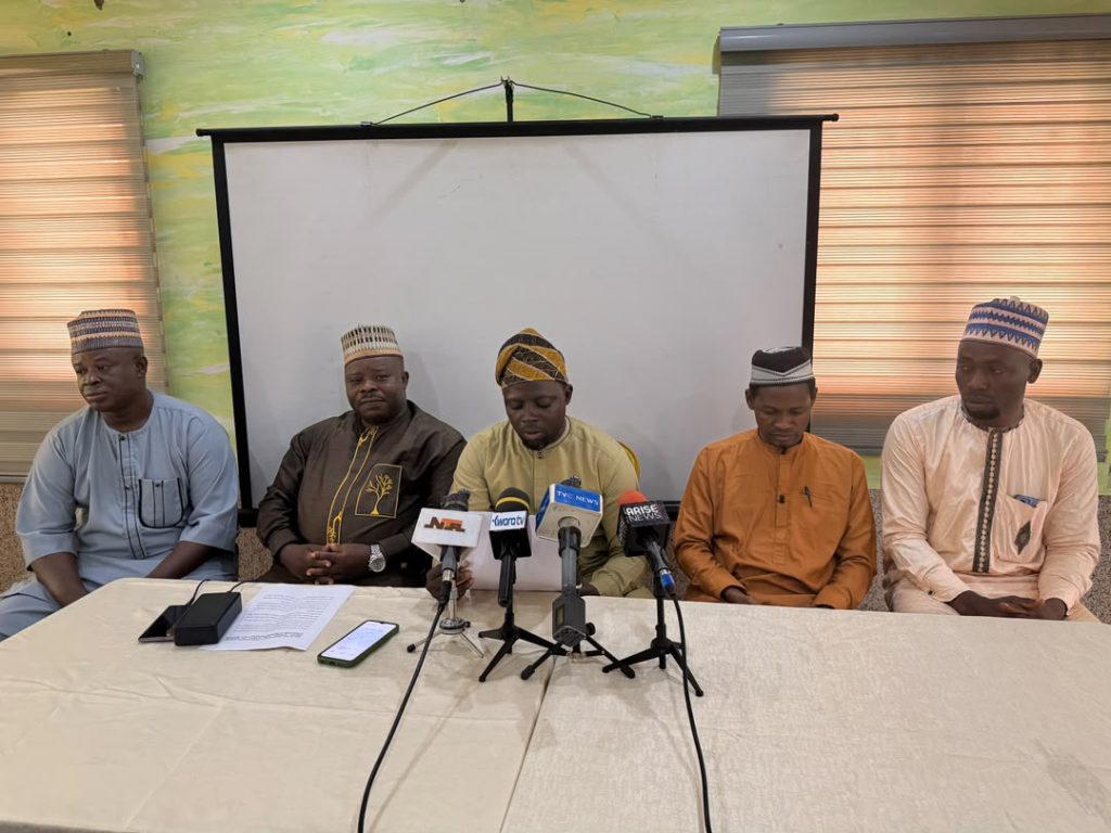 Mustapha’s Defection: Kwara Central Stakeholders back AbdulRazaq, Danladi