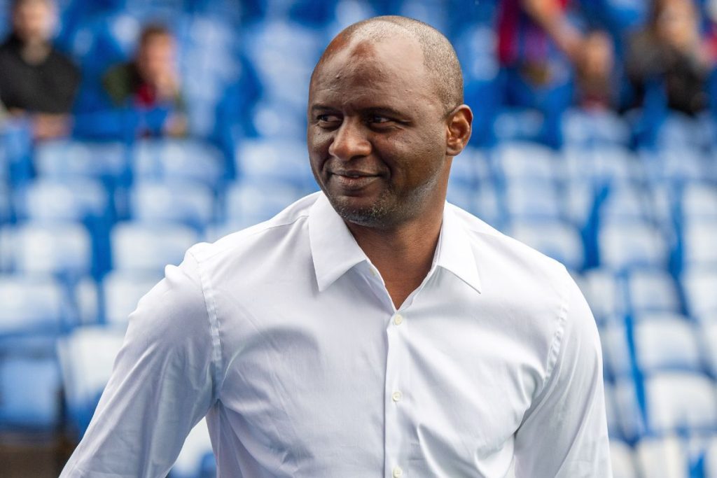 Vieira leaves troubled Genoa