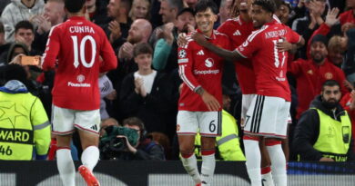 Man United, Bayern cruise as Como make dream Champions League start