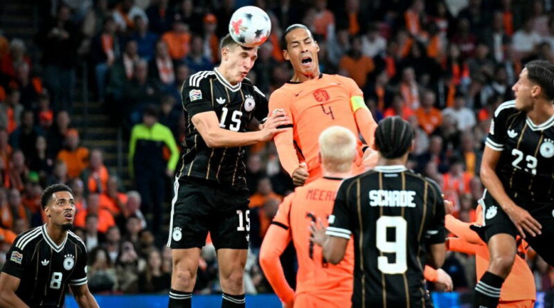 Netherlands snatch draw with late goal to sour Klopp’s Germany debut