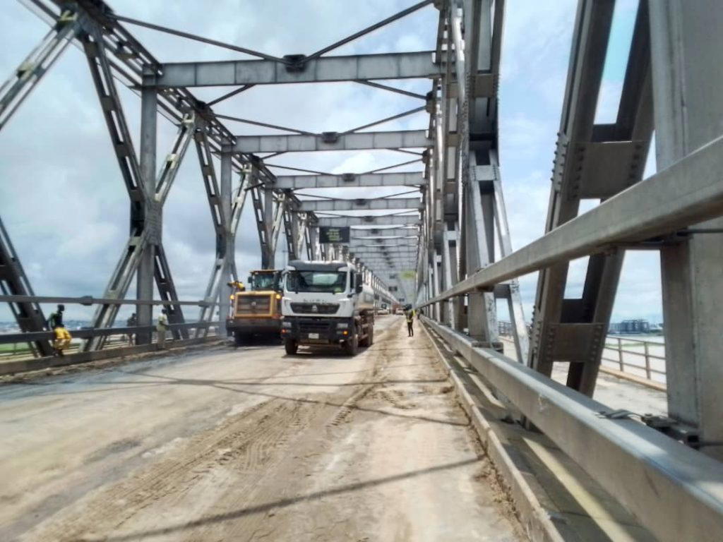 1st Niger Bridge closure begins as commuters lament Owerri Road