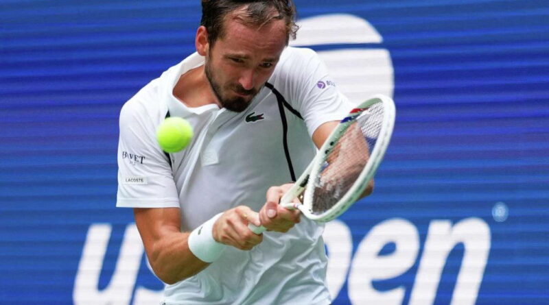 US Open: Medvedev, Pegula advance as rain disrupts schedule