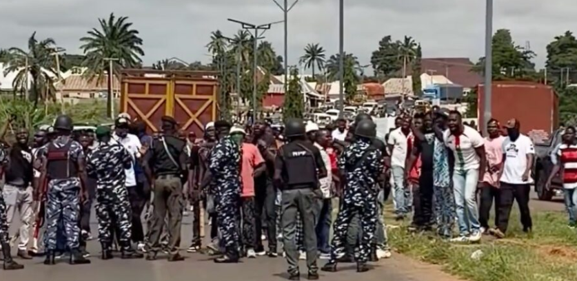 Suspected thugs block Peter Obi’s convoy in Benue