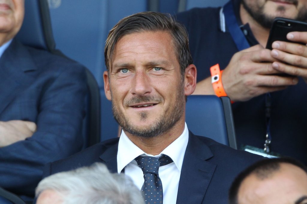 Totti turns down Italy, Roma to join basketball club