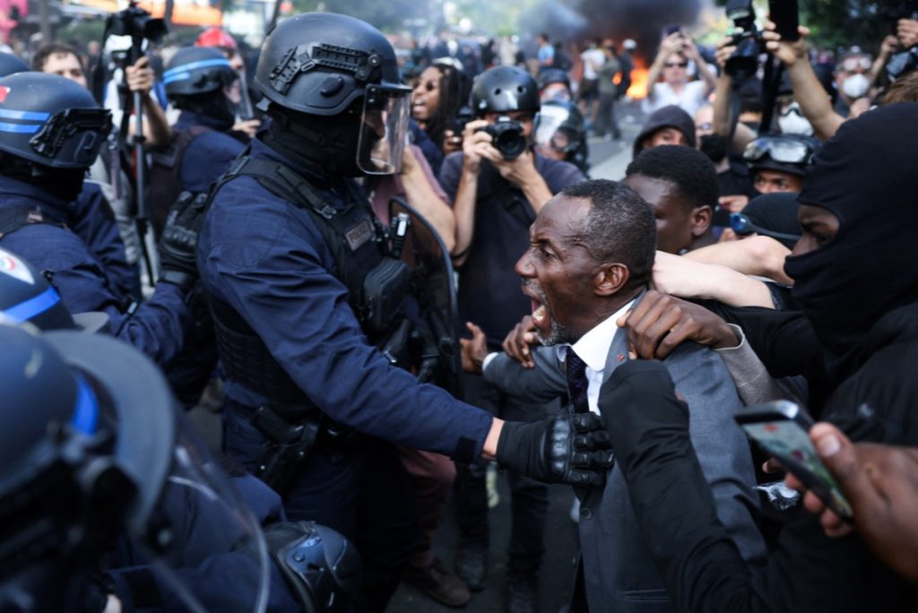 French city of Lyon bans ‘all protests’ on Saturday
