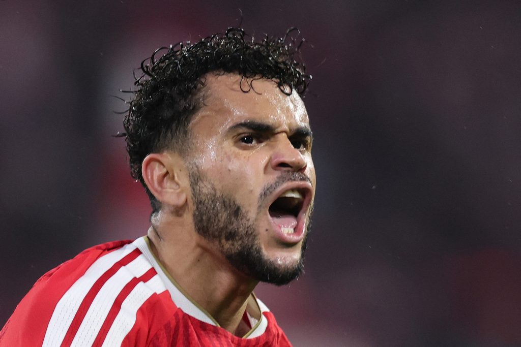 Diaz dazzles as Bayern batter Leipzig to go top