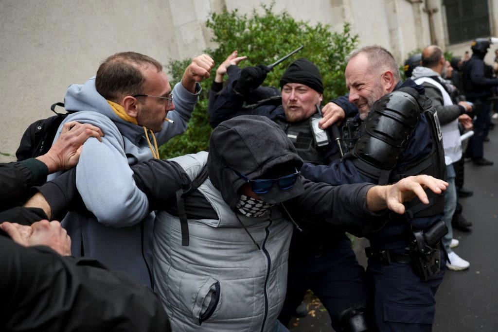 Clashes break out in Paris, other French cities amid fresh protests