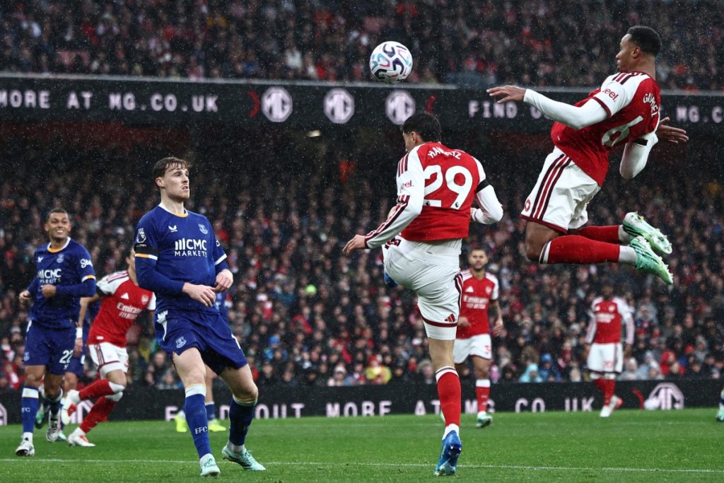 EPL: Arsenal see off Everton, go joint-top after Man City defeat