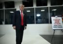 Trump votes early in Florida for US midterm elections