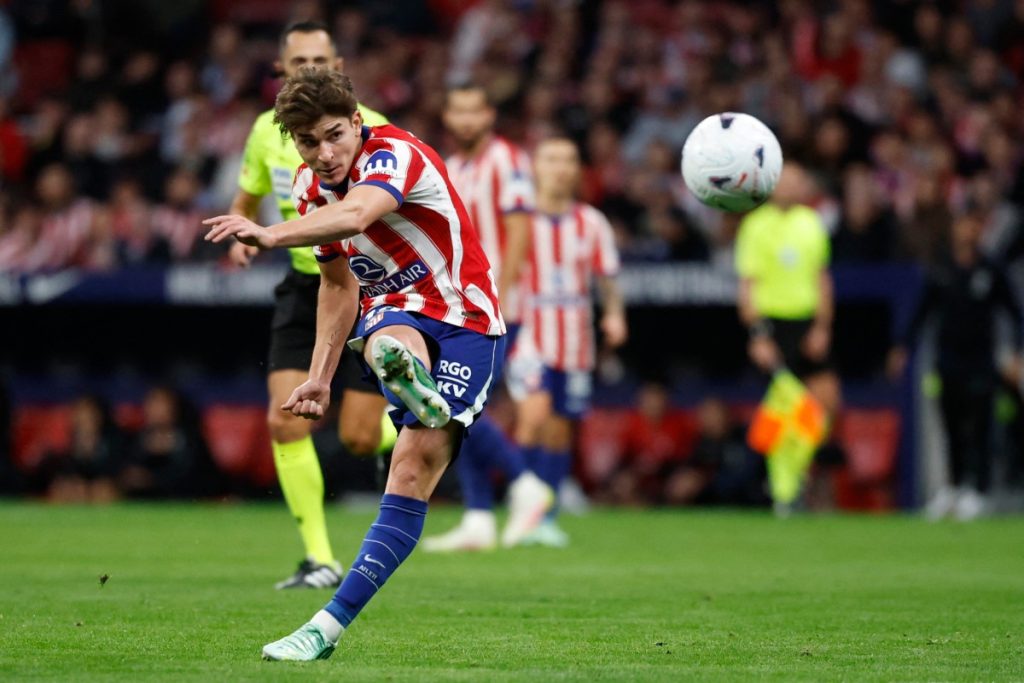 Barcelona fined €602 over approach for Atlético Madrid’s Álvarez