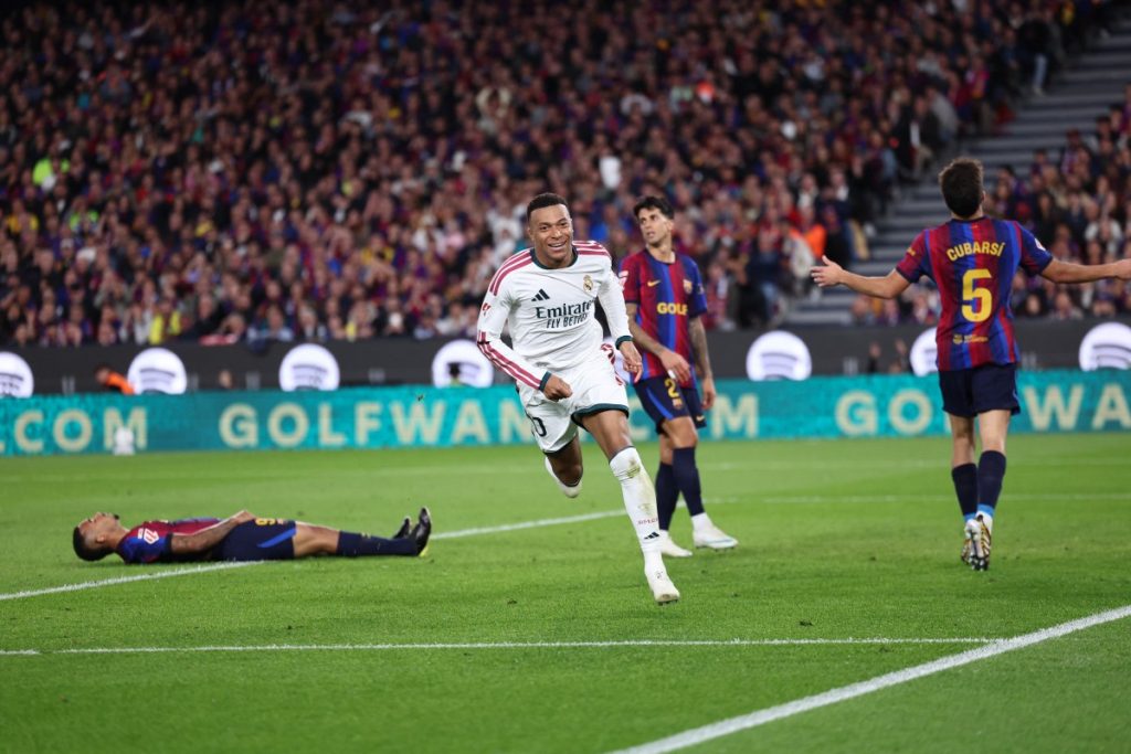 Real Madrid beat Barcelona 2-1 in La Liga Clasico