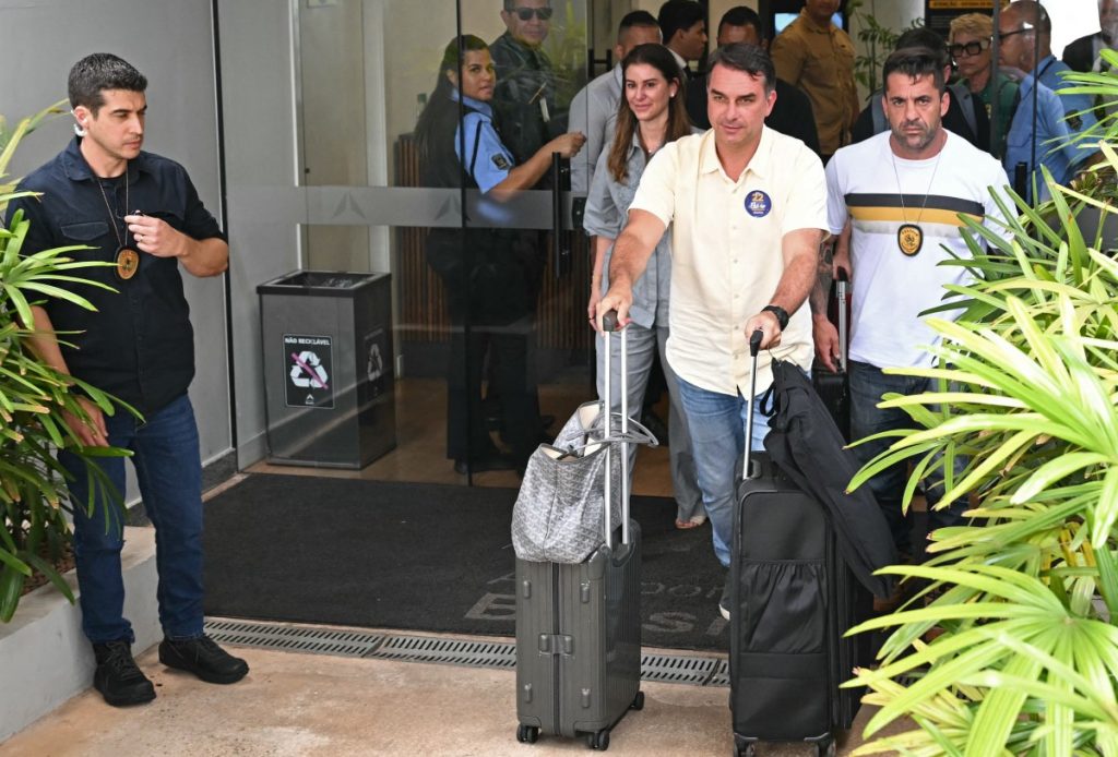 Plane reportedly carrying Bolsonaro stops briefly in Ecuador