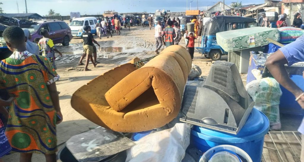 Tears, looting as Army evicts civilians from Effurun barracks