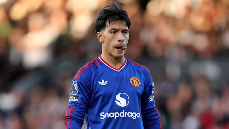 Martinez blames ‘anger’ for dig at Man Utd hierarchy
