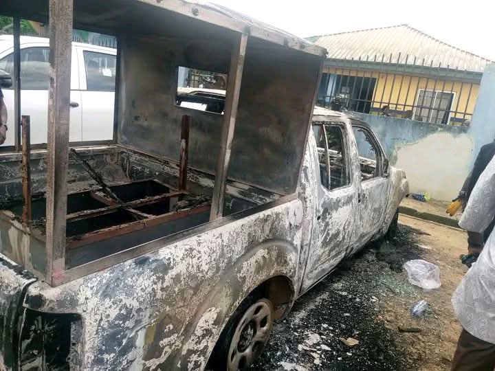 Gunmen kill two policemen, set station, operation van ablaze in Abia