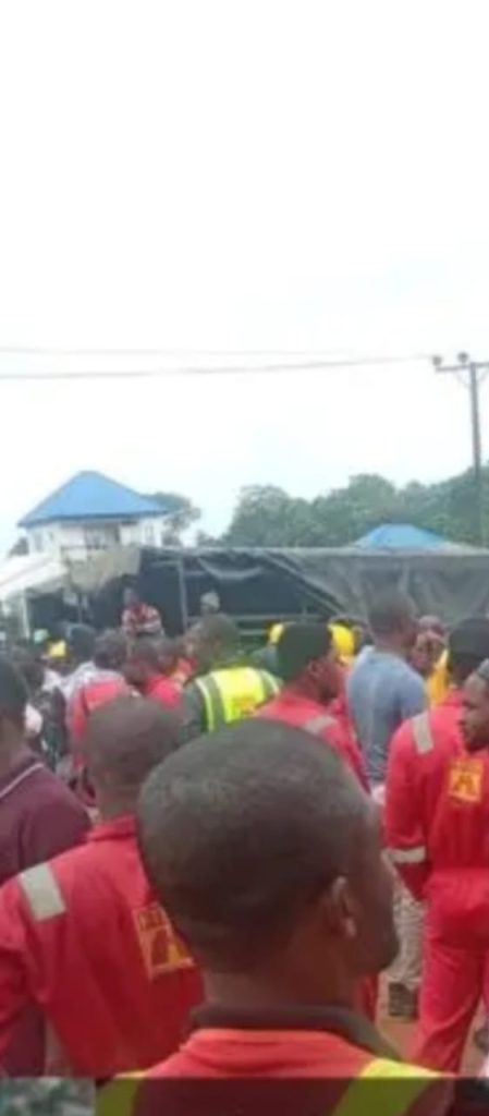 Workers protest at coastal highway site in Cross River