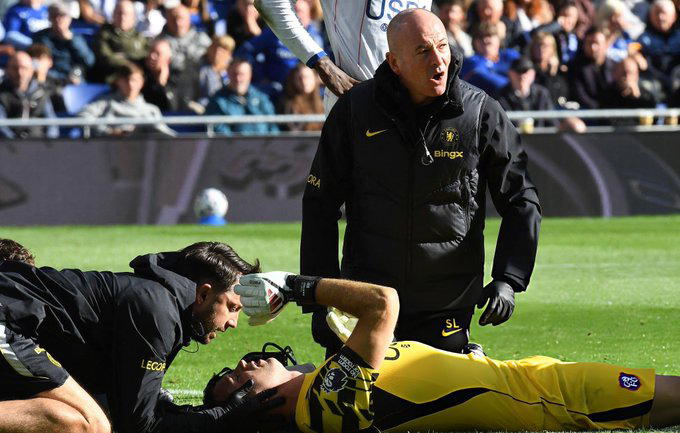 ‘I’ll be back in few weeks ‘- Chelsea’s goalkeeper Martinez after undergoing surgery