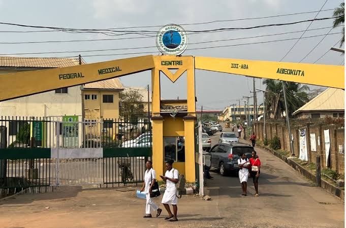 Ogun hospital workers begin 3-day strike after patient’s relative stabs medical scientist