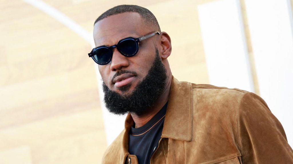 Trump slams LeBron James for national anthem actions