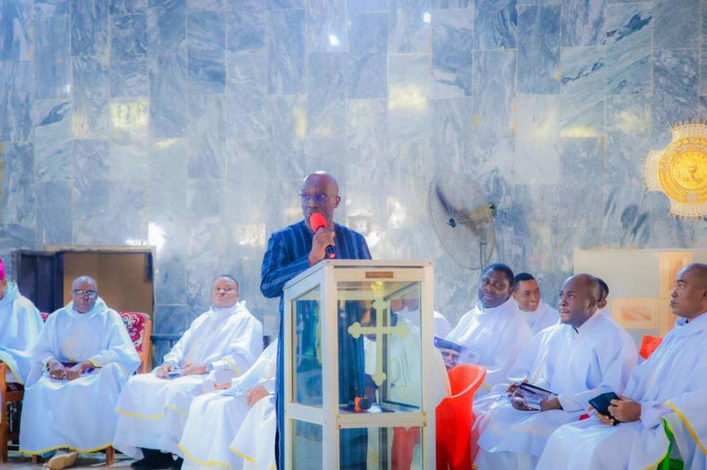 Okpebholo, Wike, Oshiomhole, others honour Orbih at funeral